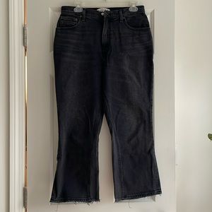 Abercrombie & Fitch “The Kick Flare Ultra High Rise” size 29/8 short